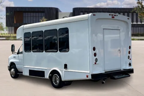 More photos of 2023 Ford E450 at Master's Transportation - Orlando, FL