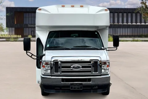Photos of 2022 Ford E450 for sale in Orlando, FL at Master's Transportation - Orlando
