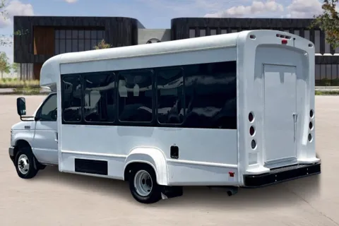 More photos of 2022 Ford E-350 SD at Master's Transportation - Orlando, FL