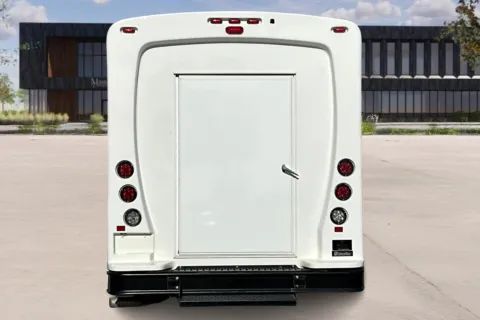 More photos of 2022 Ford E350 at Master's Transportation - Orlando, FL