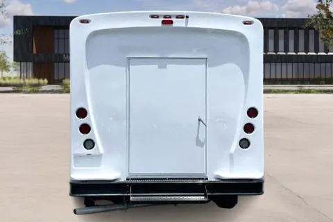 More photos of 2023 Ford E450 at Master's Transportation - Orlando, FL