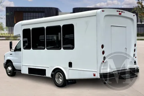 More photos of 2023 Glaval Universal at Master's Transportation - Orlando, FL