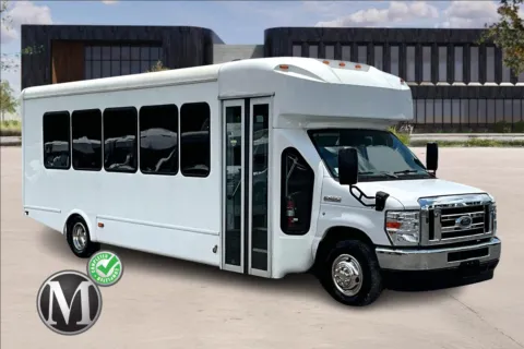 White 2022 Ford E450 for sale in Orlando, FL