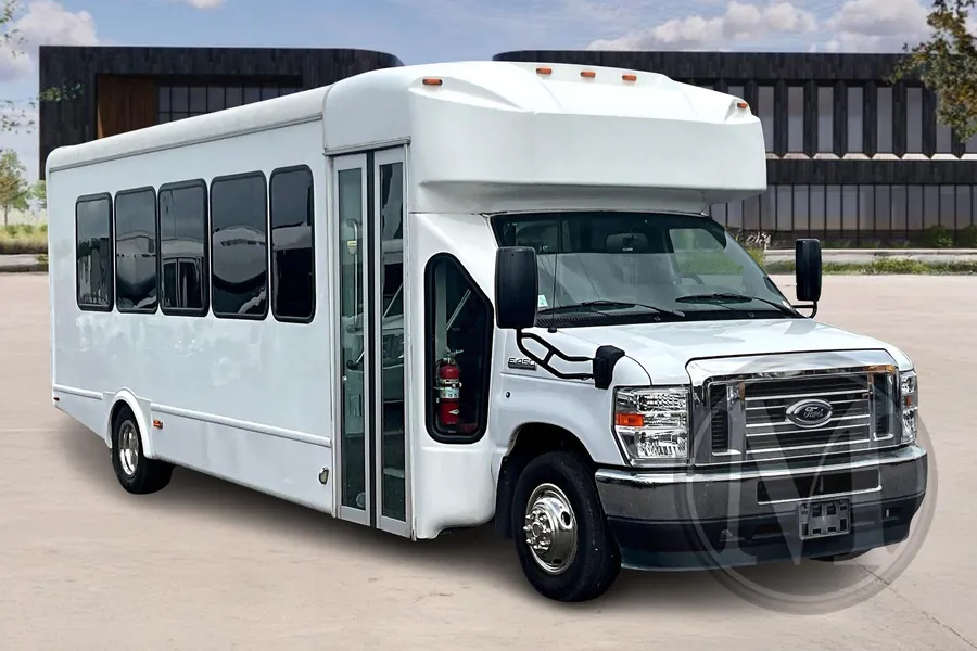 White 2022 Glaval UNIVERSAL for sale in Orlando, FL