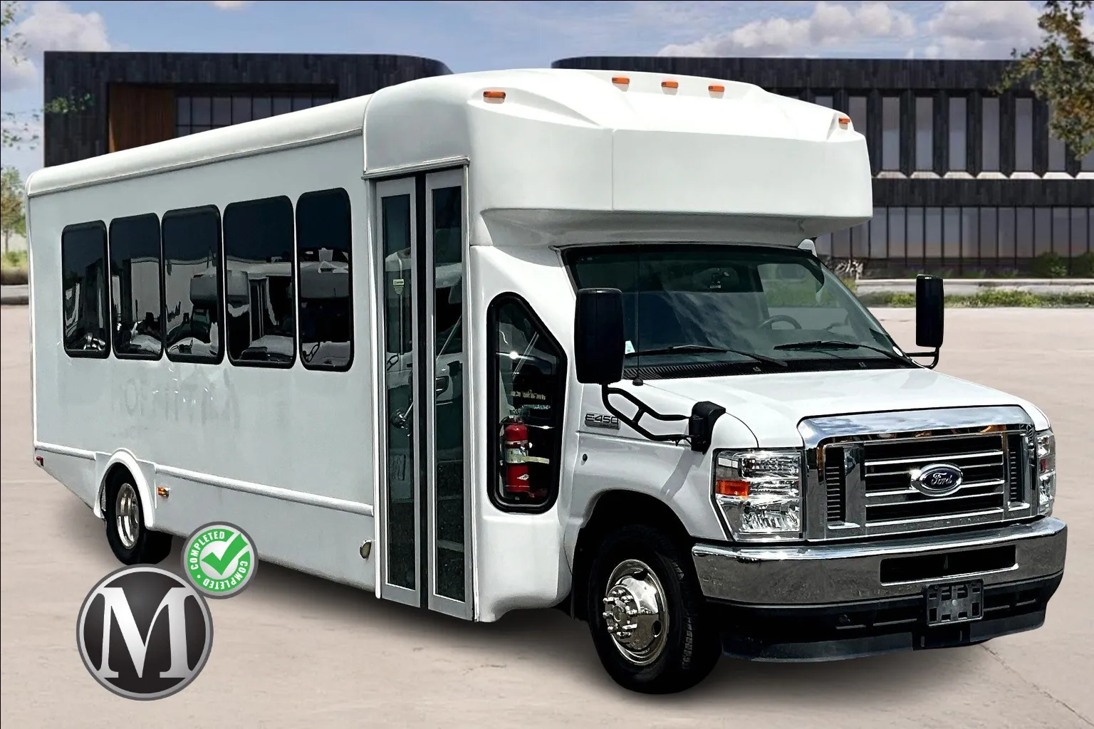 2022 Ford E450