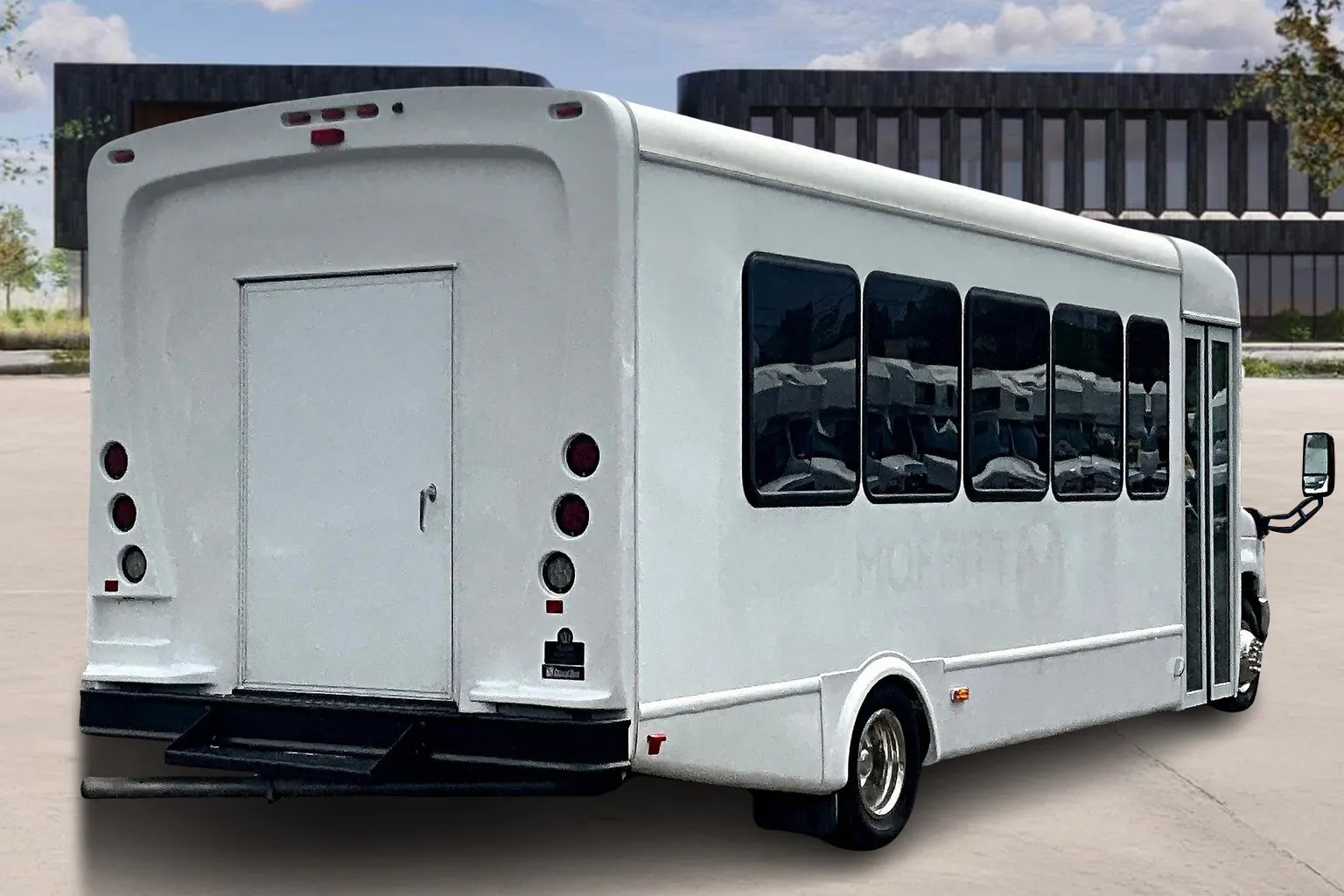 2022 Ford E-Series Cutaway Base - Photo 6
