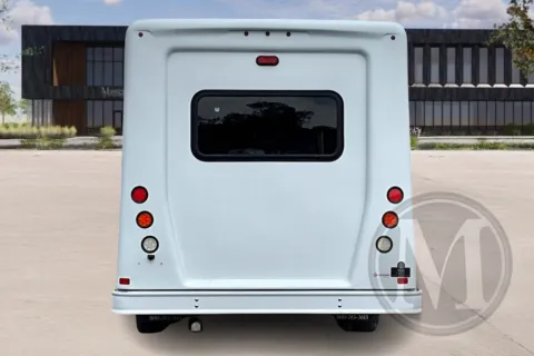 More photos of 2018 Goshen Impulse at Master's Transportation - Orlando, FL