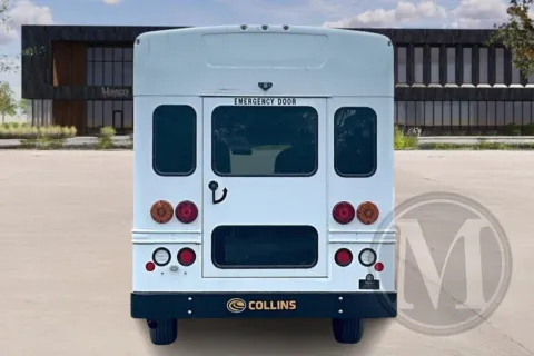 More photos of 2024 Collins SH400 at Master's Transportation - Orlando, FL