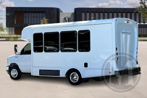 More photos of 2023 Ford E450 at Master's Transportation - Atlanta, GA