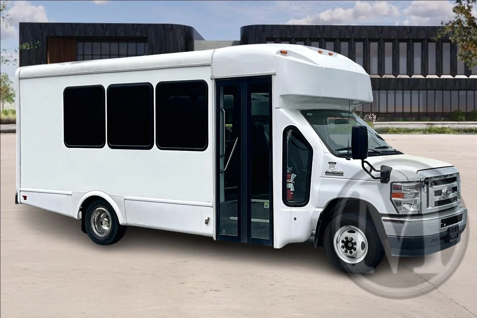 White 2023 Ford E350 E-350 SD for sale in College Park, GA