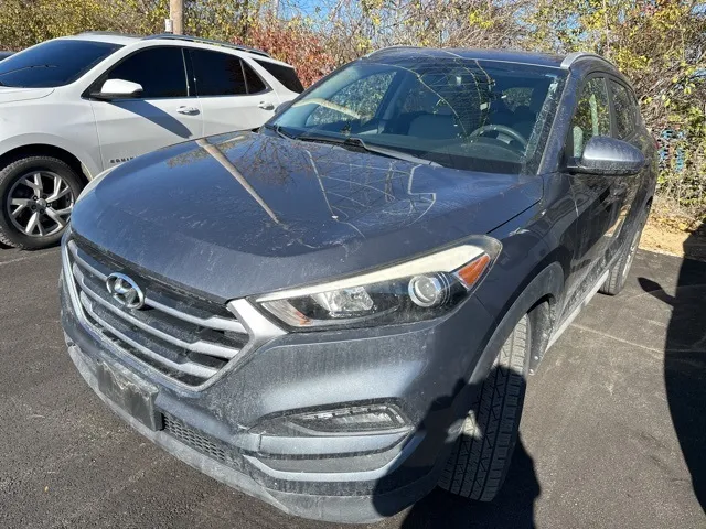 Gray 2017 Hyundai Tucson SE for sale in Grove City, OH