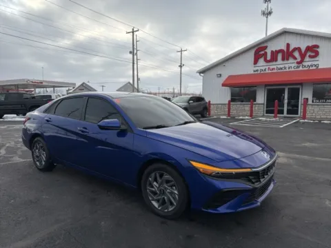 Blue 2025 Hyundai Elantra Hybrid Blue for sale in Grove City, OH