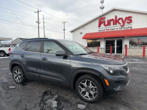 Gray 2022 Kia Seltos EX for sale in Grove City, OH
