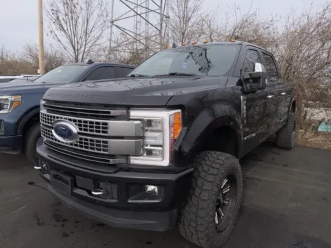 Black 2019 Ford F-350SD Platinum for sale in Grove City, OH