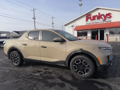 Beige 2023 Hyundai Santa Cruz SEL for sale in Grove City, OH