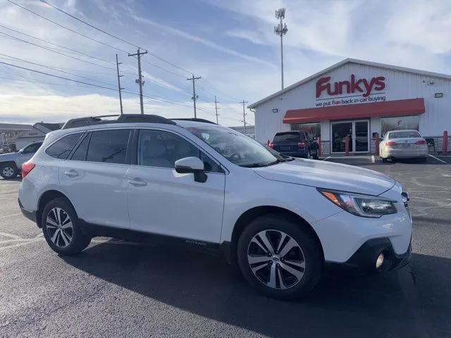 White 2019 Subaru Outback 2.5i for sale in Grove City, OH