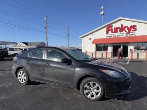 Black 2013 Mazda Mazda3 i SV for sale in Grove City, OH