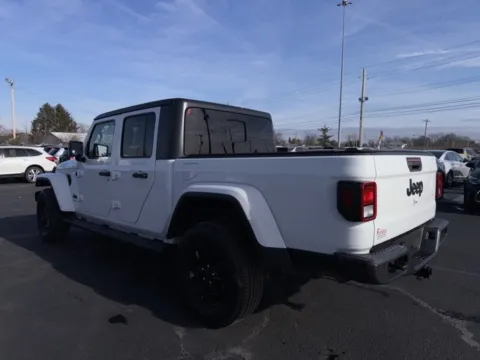 More photos of 2021 Jeep Gladiator Willys at Funky's Automotive - A division of ETC Auto Group, OH