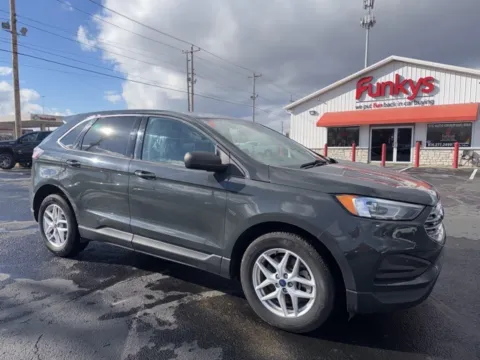 Gray 2021 Ford Edge SE for sale in Grove City, OH