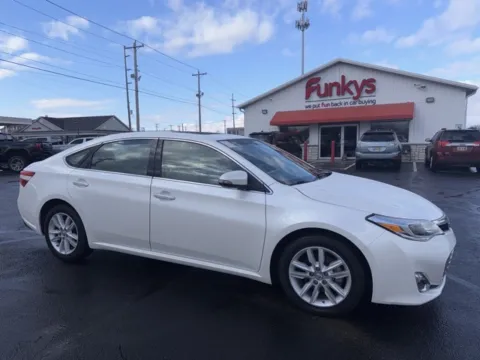 White 2014 Toyota Avalon XLE Touring for sale in Grove City, OH