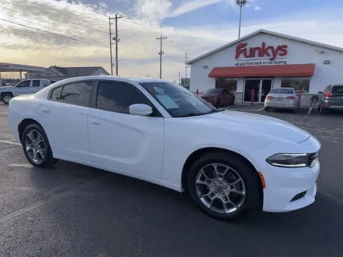 White 2017 Dodge Charger SXT for sale in Grove City, OH