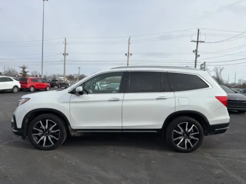 More photos of 2020 Honda Pilot Touring at Funky's Automotive - A division of ETC Auto Group, OH