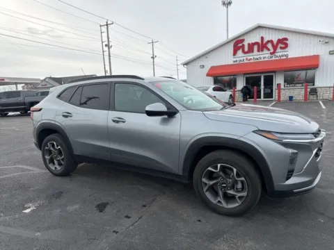 Gray 2024 Chevrolet Trax LT for sale in Grove City, OH