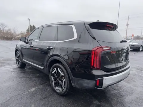 More photos of 2023 Kia Telluride S at Funky's Automotive - A division of ETC Auto Group, OH