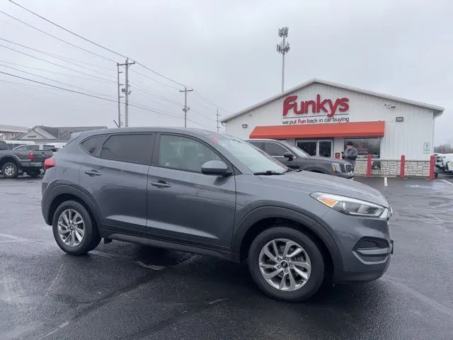 Gray 2018 Hyundai Tucson SE for sale in Grove City, OH