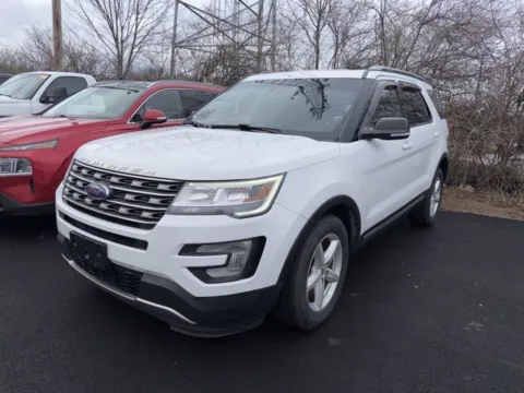 White 2017 Ford Explorer XLT for sale in Grove City, OH