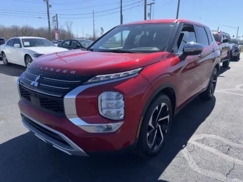 Another view of 2022 Mitsubishi Outlander SE for sale in Grove City, OH at Funky's Automotive - A division of ETC Auto Group