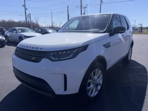 More photos of 2019 Land Rover Discovery SE at Funky's Automotive - A division of ETC Auto Group, OH