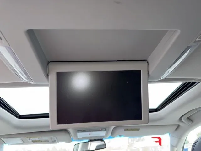 2011 Lexus LX 570 - Photo 12