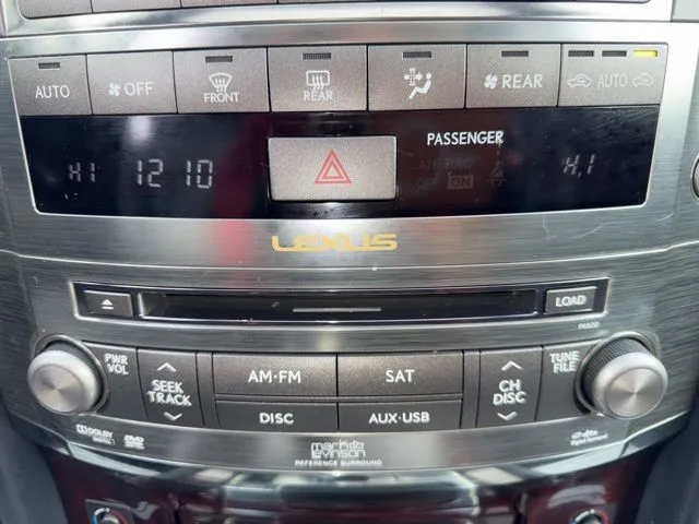 2011 Lexus LX 570 - Photo 16