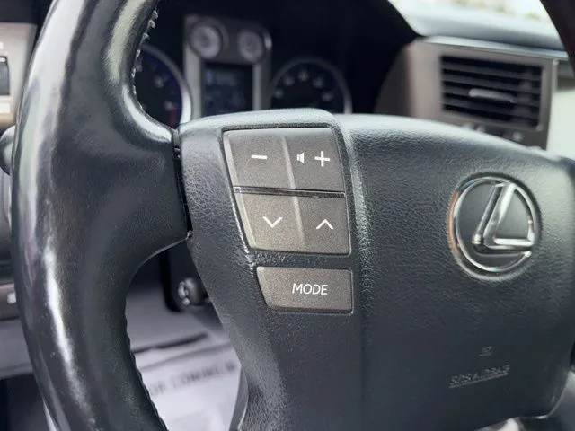 2011 Lexus LX 570 - Photo 22