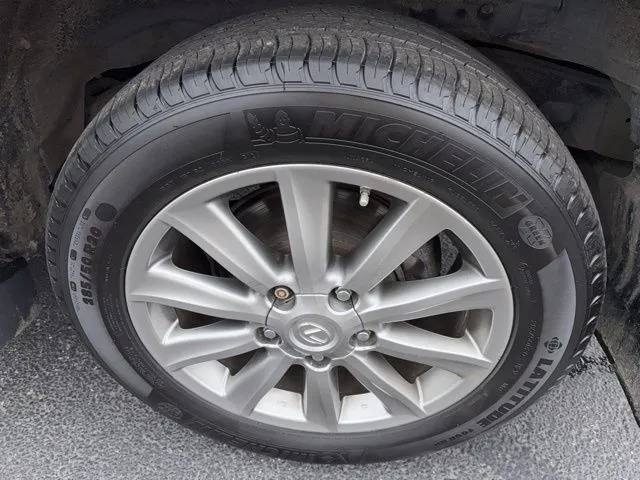 2011 Lexus LX 570 - Photo 34