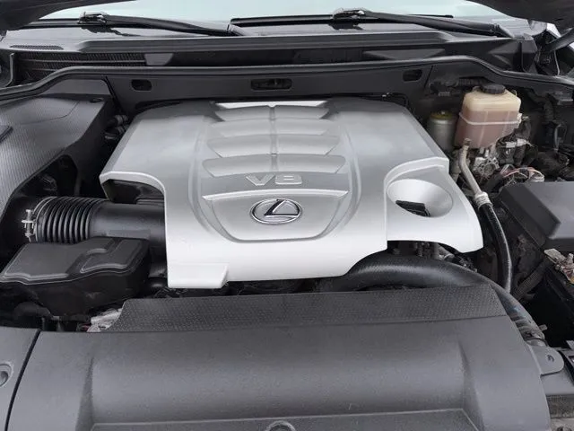2011 Lexus LX 570 - Photo 36
