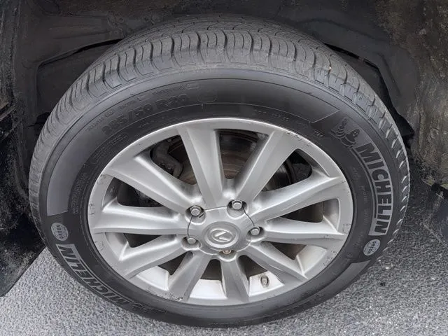 2011 Lexus LX 570 - Photo 33