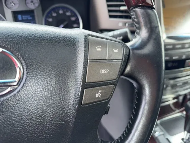 2011 Lexus LX 570 - Photo 23