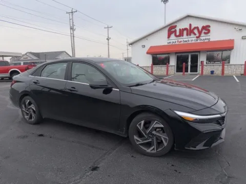 Black 2024 Hyundai Elantra Limited for sale in Grove City, OH