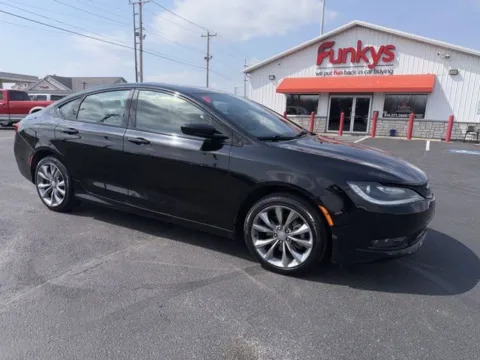 Black 2015 Chrysler 200 S for sale in Grove City, OH