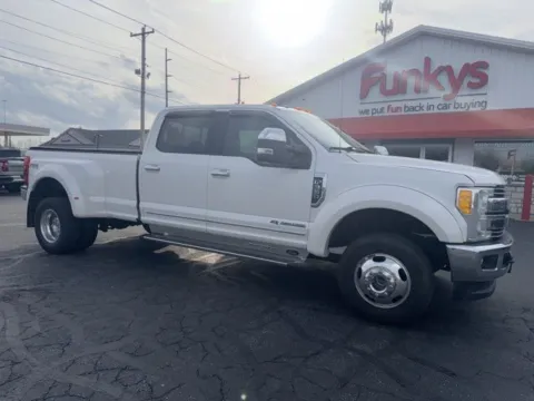 White 2017 Ford F-350SD Lariat for sale in Grove City, OH
