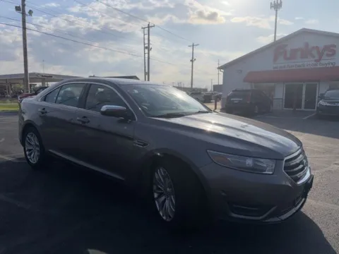 Gray 2014 Ford Taurus Limited for sale in Grove City, OH