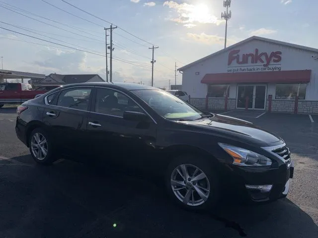 Black 2013 Nissan Altima 2.5 SV for sale in Grove City, OH