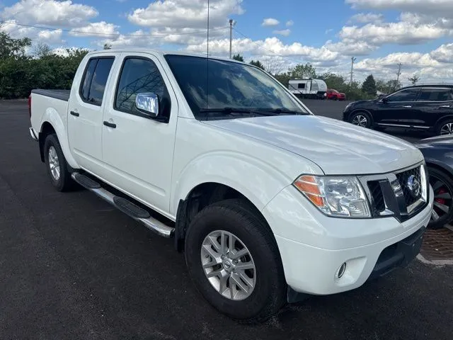 White 2017 Nissan Frontier SV for sale in Grove City, OH
