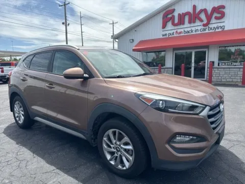 Beige 2017 Hyundai Tucson SE for sale in Grove City, OH
