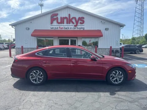 Photos of 2023 Hyundai Sonata SEL for sale in Grove City, OH at Funky's Automotive - A division of ETC Auto Group