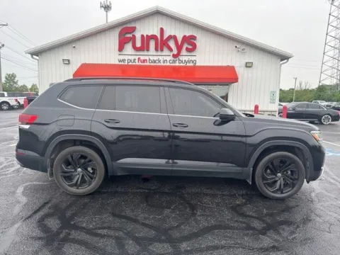 Photos of 2022 Volkswagen Atlas 2.0T SE w/Technology for sale in Grove City, OH at Funky's Automotive - A division of ETC Auto Group