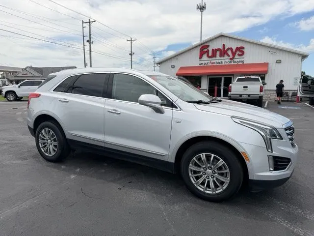 Silver 2017 Cadillac XT5 Luxury for sale in Grove City, OH