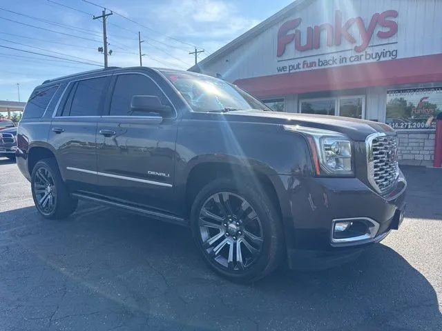 2018 GMC Yukon 4WD Denali's photo